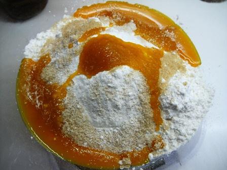 co04a01spongeingredients almond orange cherry cupcake