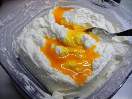 cy01cz11addorange homemade yorgurt cream cheese