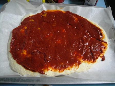 pz01b10applysauce homemade pizza